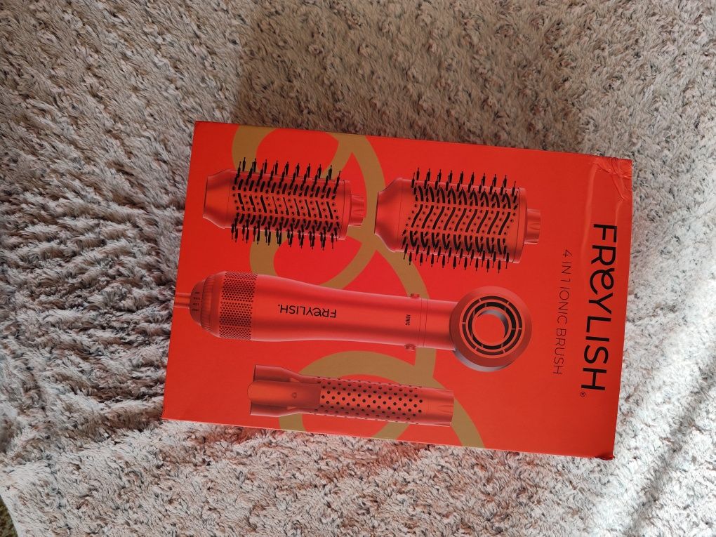 Почти нова Iconic brush 4 in 1