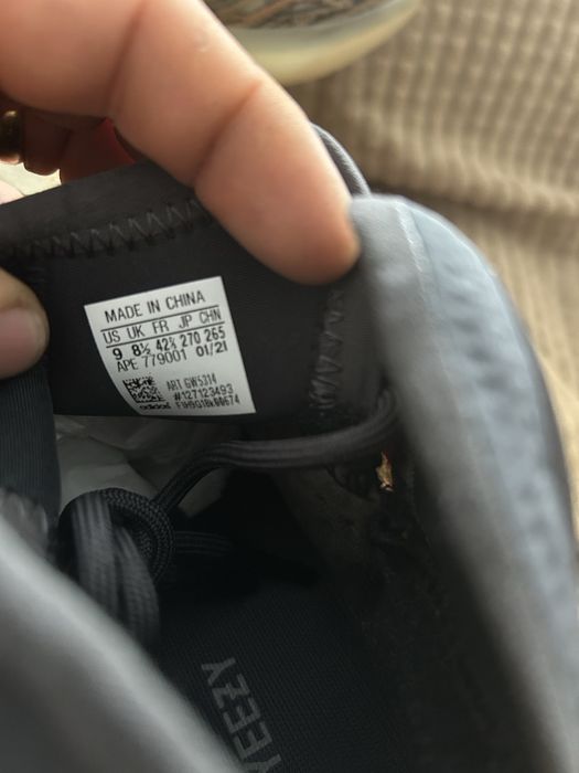 Adidas YZY QNTM noi 600 lei