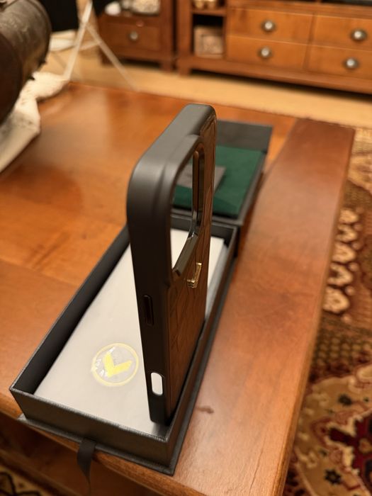 Husa Velante iPhone 16 pro max piele