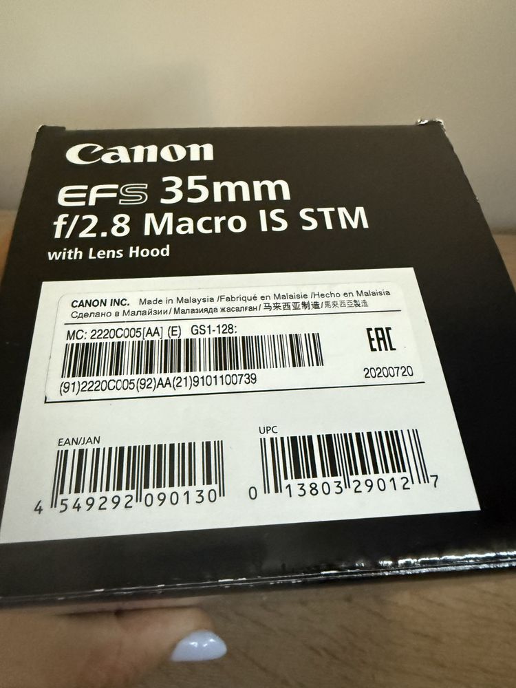 обектив Canon EF-S 35mm f/2.8 Macro IS STM