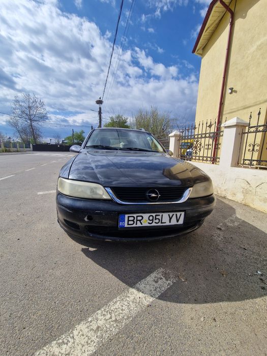 Vând Opel Vectra