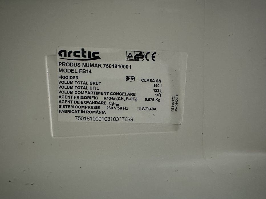 Frigider mic arctic FB14 140 litri
