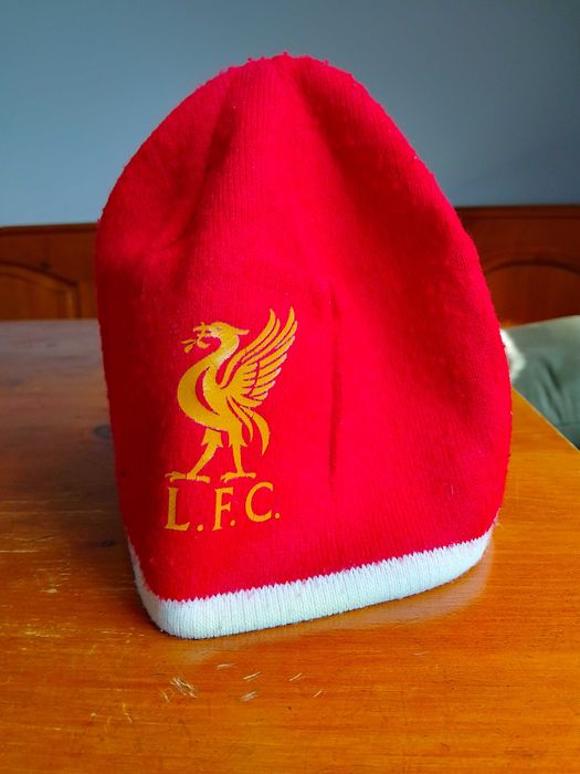 Тениска Liverpool и зимна шапка