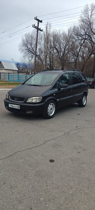 Опель Зафира 2000 год 1.6 обьем