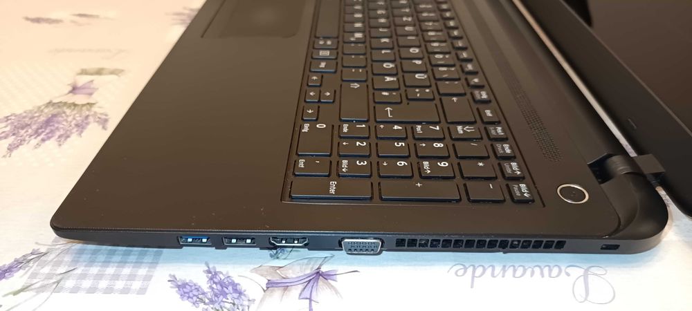 Laptop Toshiba Satellite C50t Intel Quad Gen 4 15.6 40Cm Ram 8Gb