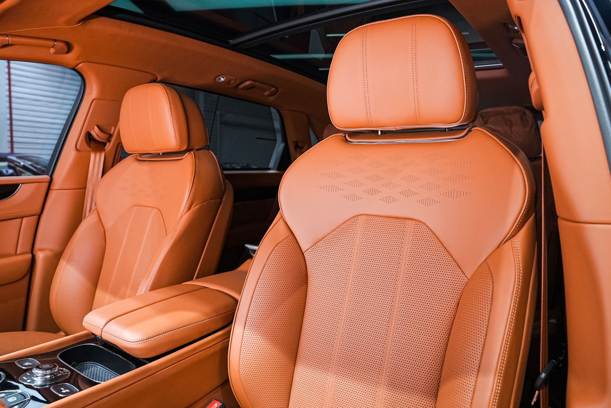 Bentley Bentayga Extended Wheelbase