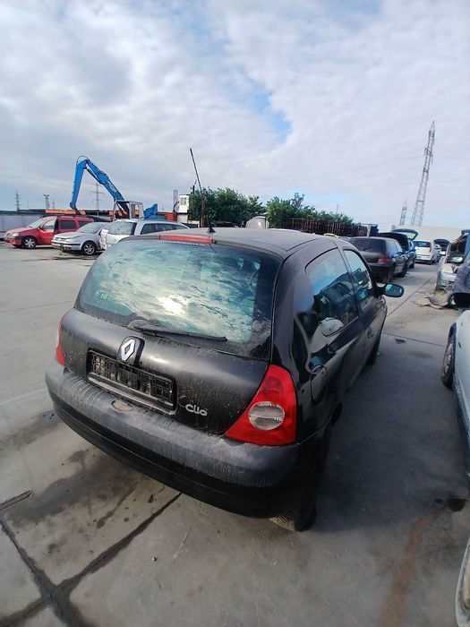 Dezmembram Renault Clio