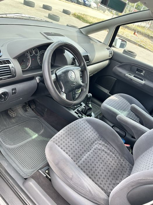 Продава се VW sharan 2.0 116к
