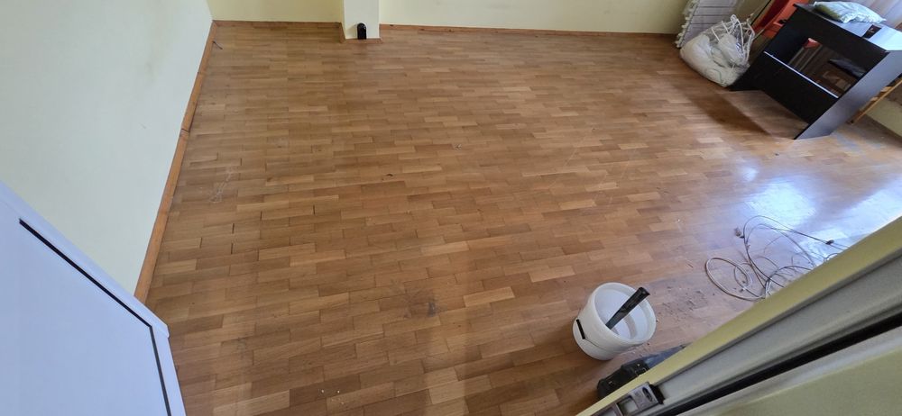 Естествен паркет 20 кв.м.