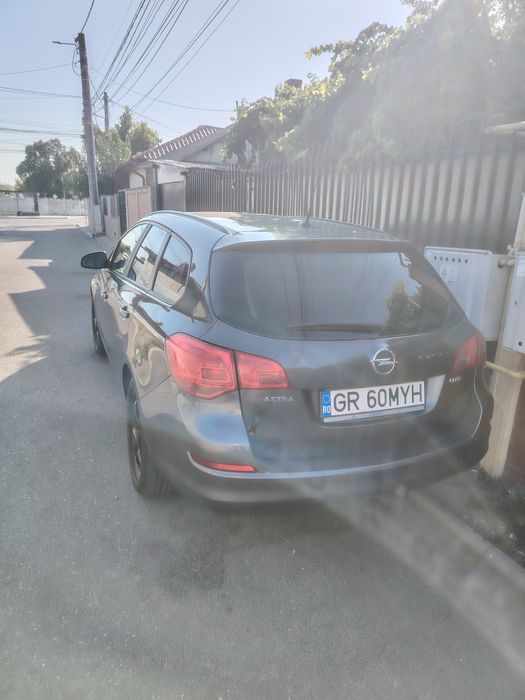 Opel astra J 2011