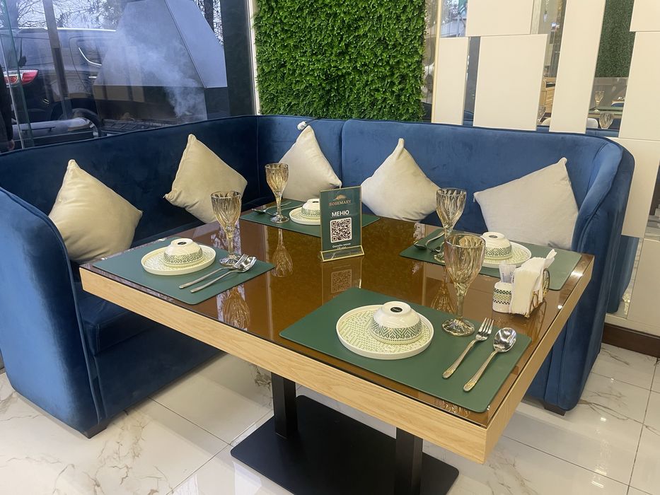 Столы и диваны для кафе и ресторанов