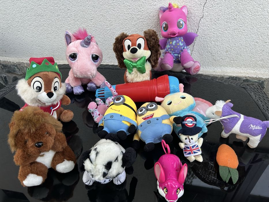 Plusuri diferite dimensiuni