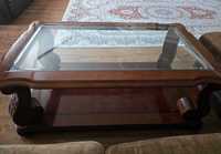 Журнальный стол деревянный, со стеклом.