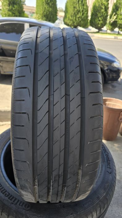 265/45/R21 continental