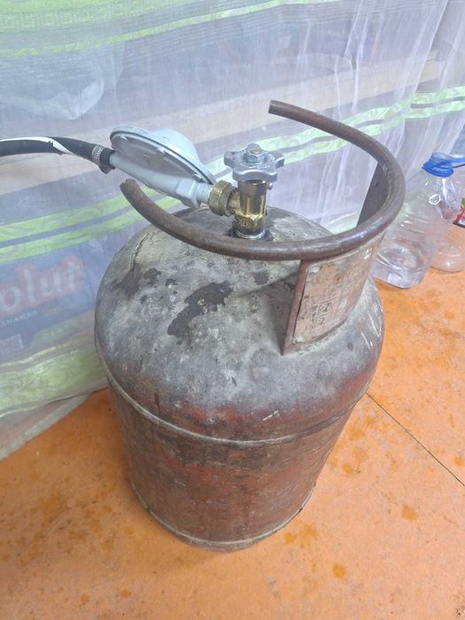 Газовый болон оборудованный под заправку газа