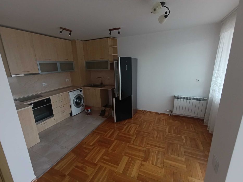 Дава се под наем Двустаен апартамент в София, Толстой - 67 кв.м за 548.25 € - Снимка #12