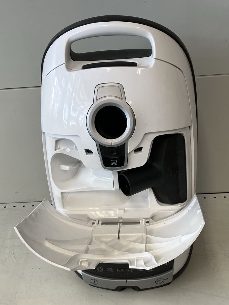 Прахосмукачка Miele S8340 PowerLine