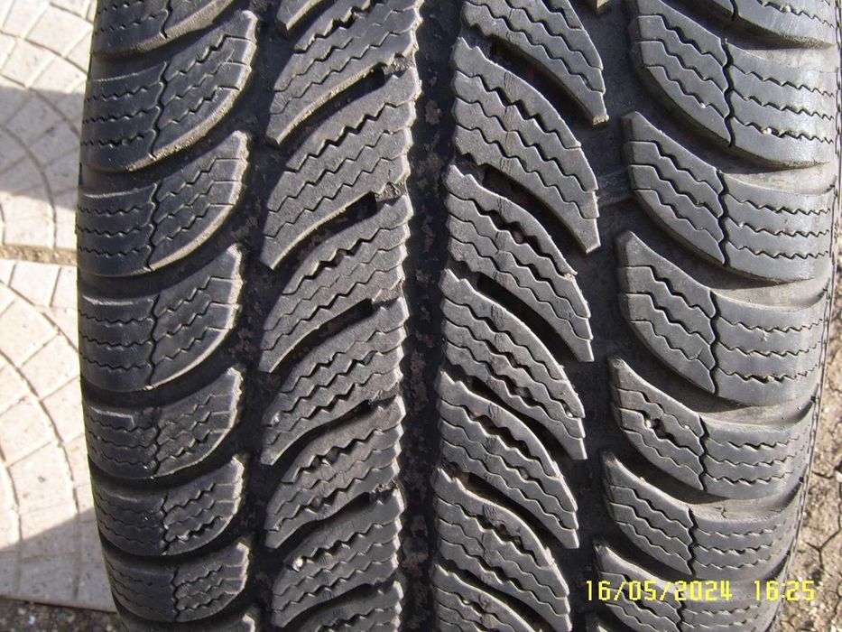 Зимни гуми в отлично състояние