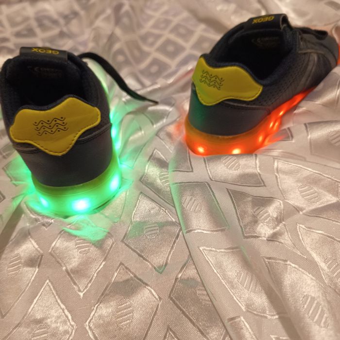 Adidași Geox pentru copi cu leduri 33