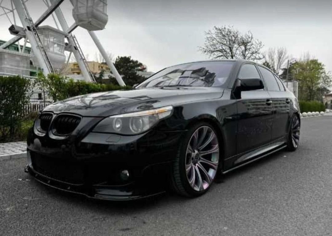 Spoiler fusta lip prelungire  bara fata prelungire bara fusta BMW E60M