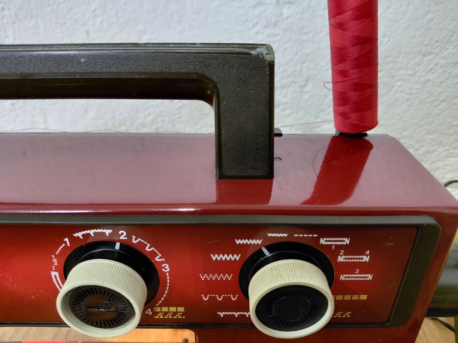 Шевна машина Хускварна