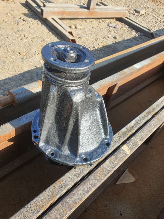 Zadni reduktr sotiladi holati idial avoz chiqarmaydi