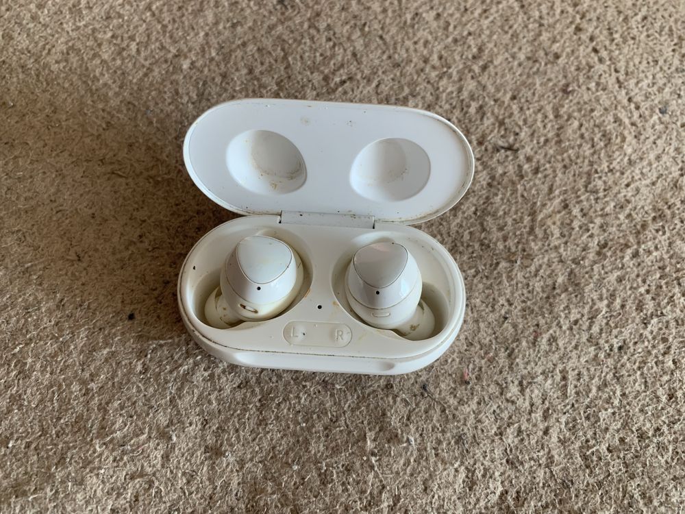 Samsung Buds + Безжични слушалки