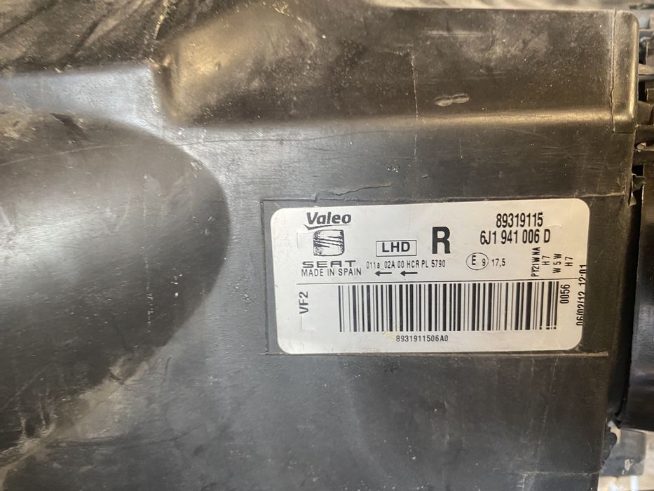 Фар десен за seat ibiza от 2012+