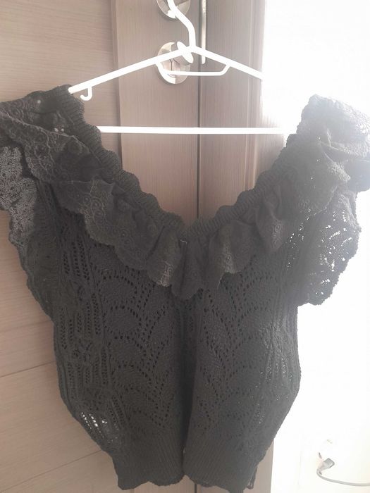 Bluza cu volane Zara