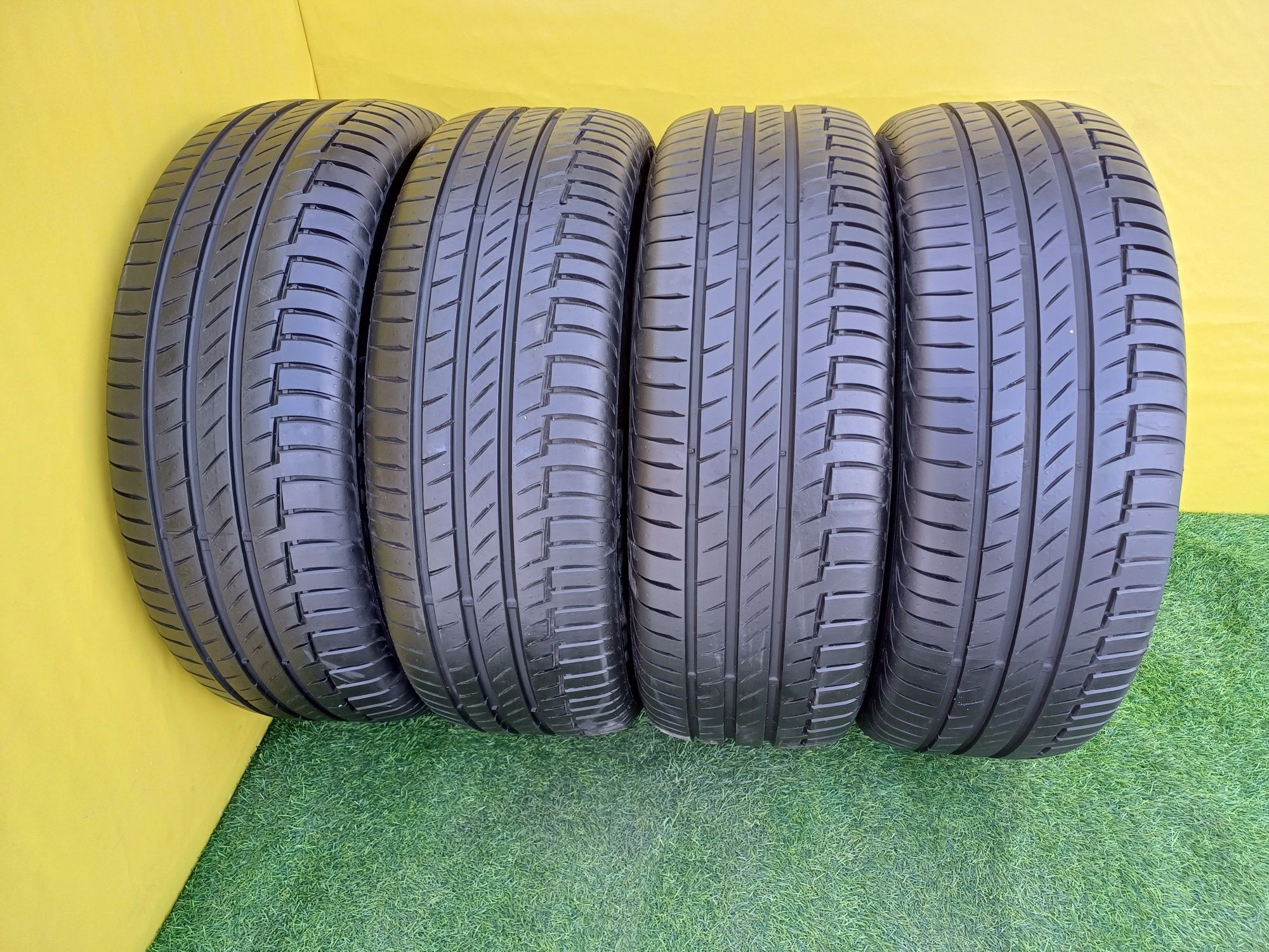 Шины 235/60 R18 Continental комплект.