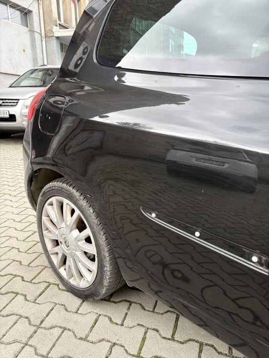 Renault Clio 2.0i бензин