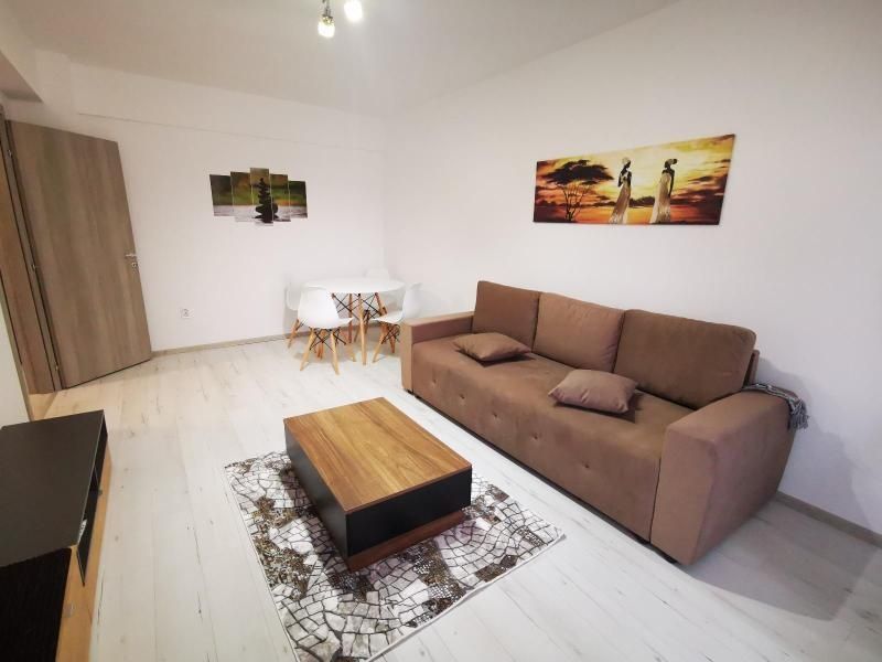 Spre închiriere apartament cu 2 camere , persoana fizica