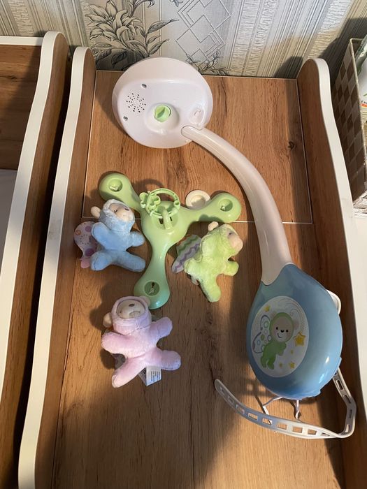 Бебешка кошара с повивалник + музикална играчка