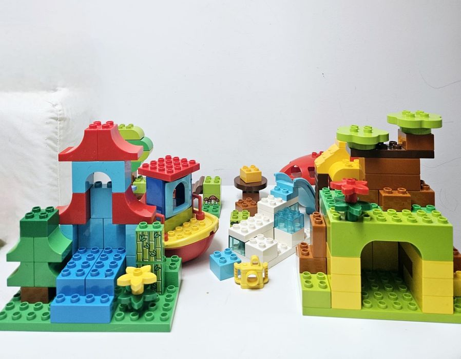 Lego Duplo 10805 - Around The World (2016)