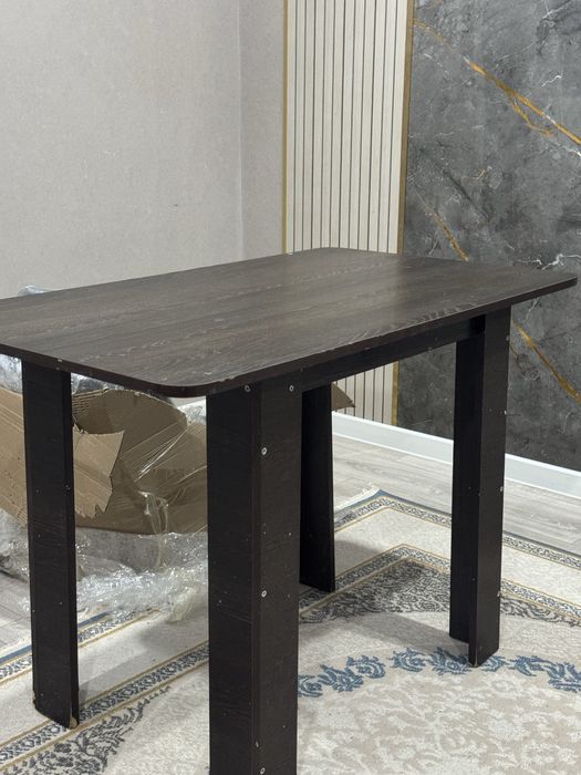 Отдам за сладости Стол