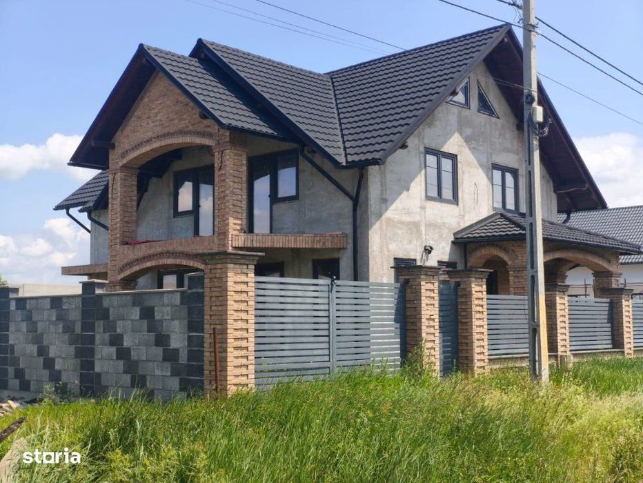 Casa individuala 4 camere, 200mp, Radauti