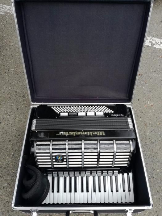 Acordeon Weltmeister Cantus V 120 de basi