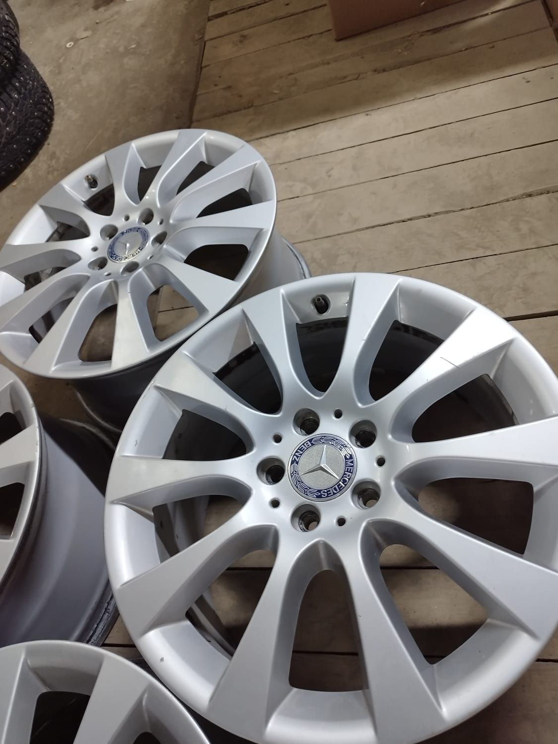 R18 PCD 5*112 Комплект оригинальных легкосплавных дисков