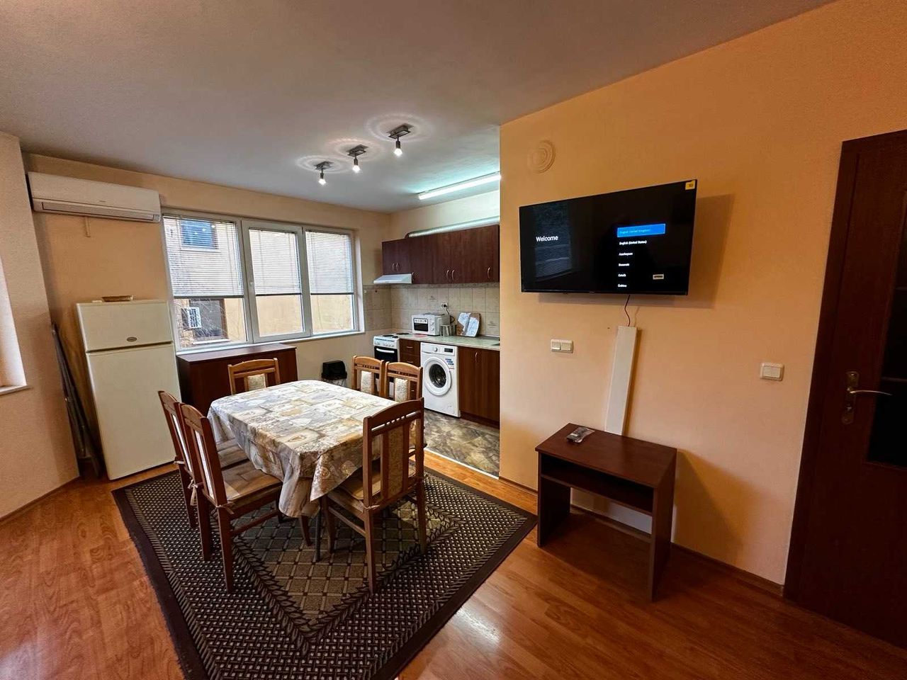 Дава се под наем Тристаен апартамент в Варна, Генералите - 90 кв.м за 561 € - Снимка #2