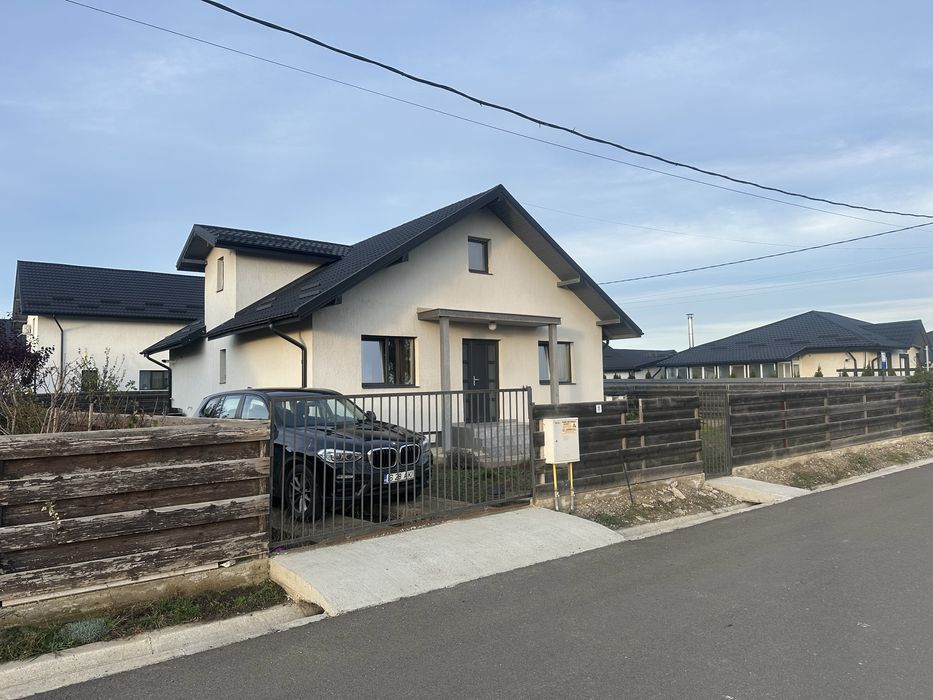 Casă de vânzare cu teren 634 mp - Valea Ursului - Armonia Park