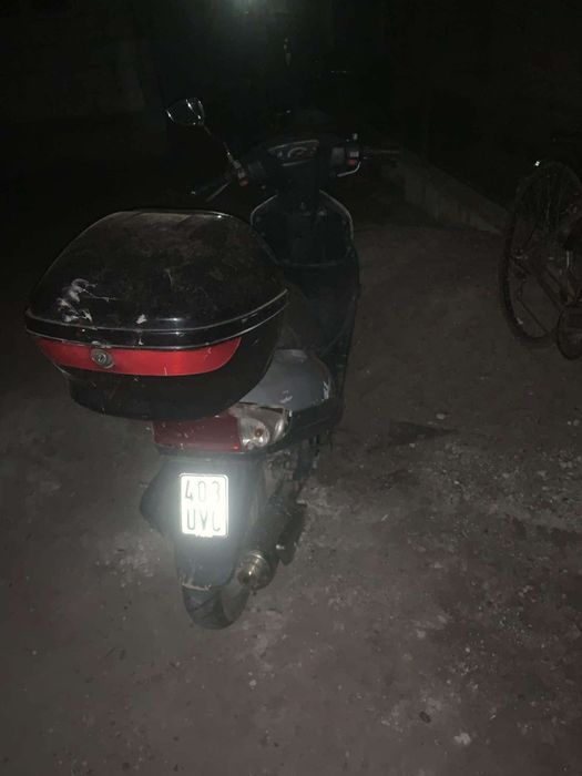 Vând scuter gy6 4 timpi