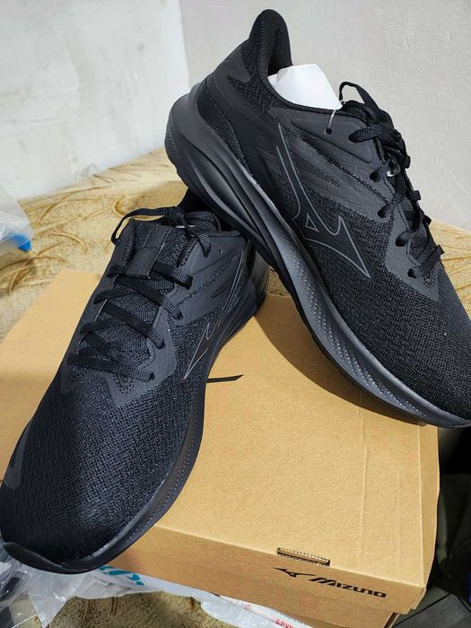Нови мъжки маратонки Mizuno