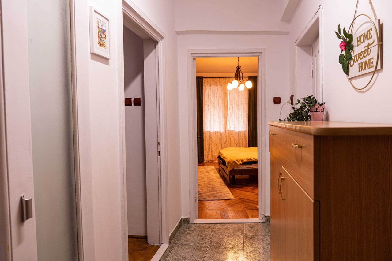 Дава се под наем Двустаен апартамент в София, Център - 56 кв.м за 382.5 € - Снимка #4