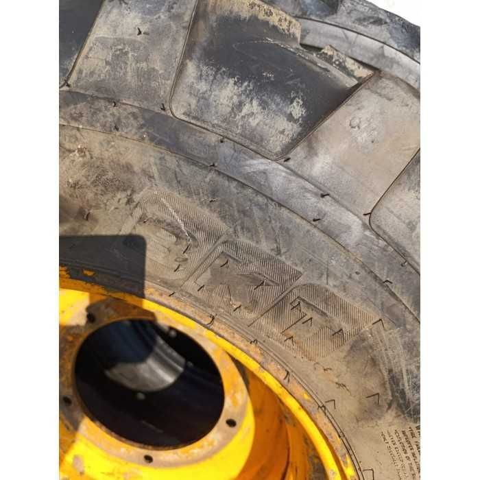 Anvelopa 14.9r24 BKT second-hand pentru buldo cu janta cu tot !