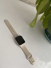 Apple Watch 7 45 mm бежевого цвета