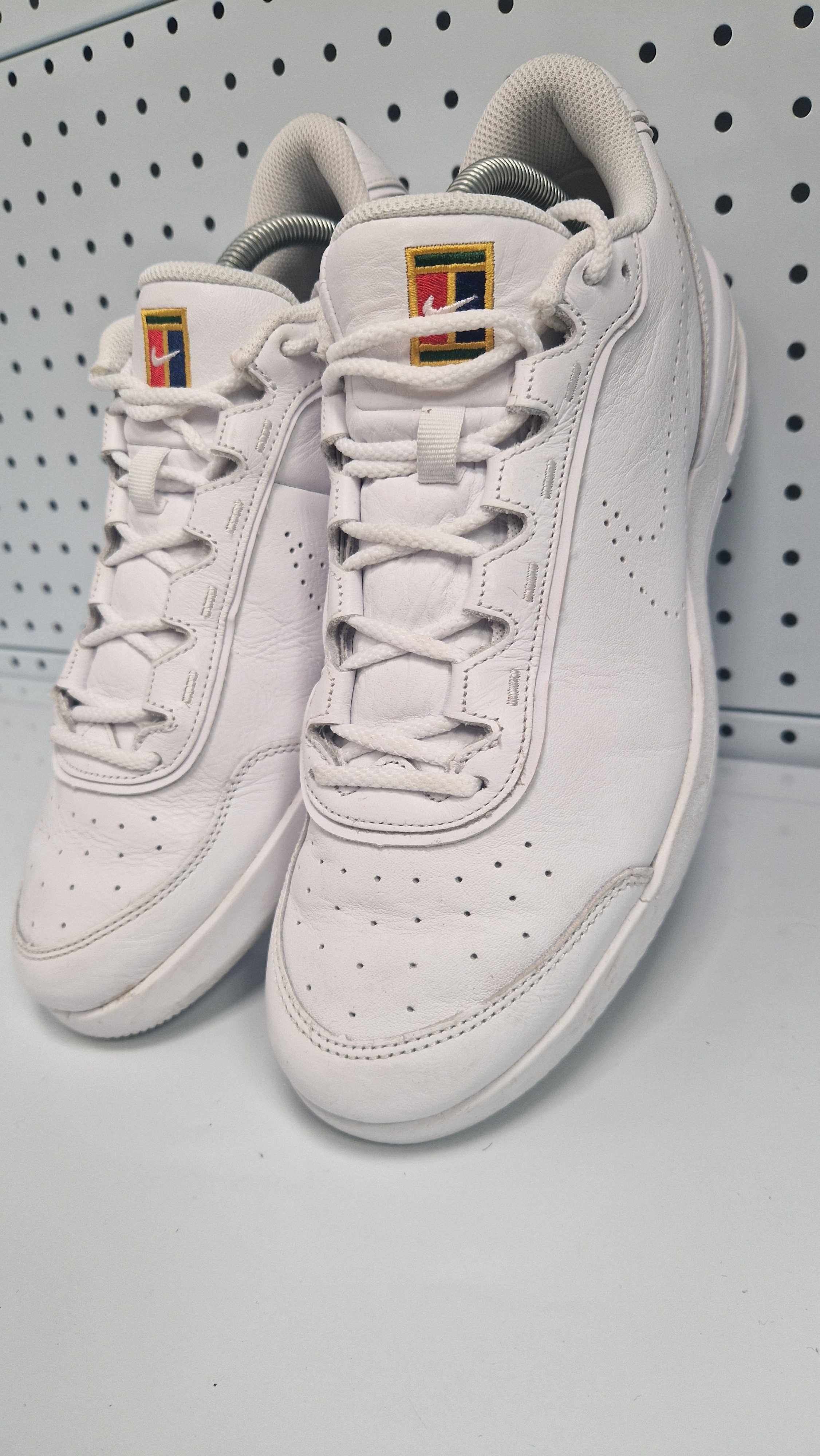 Оригинални мъжки маратонки- Nike Court