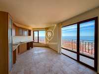Просторен апартамент с панорамна гледка море в Свети Влас