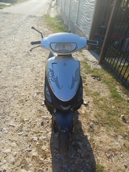 Vând scuter REX 80 4T