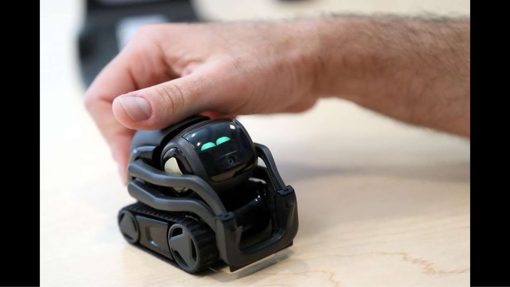 Anki Vector – aqlli robot yordamchi