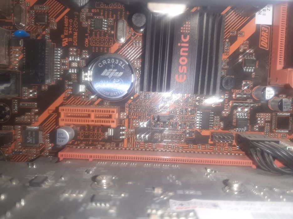 Esonic H61 i5 2400 2x8 16GB RAM kulleri bilan